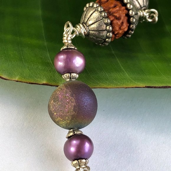 30  1/2" Rudraksha with purple pearl (gemstone for the Moon) purple druzy agate - Picture 4 of 8